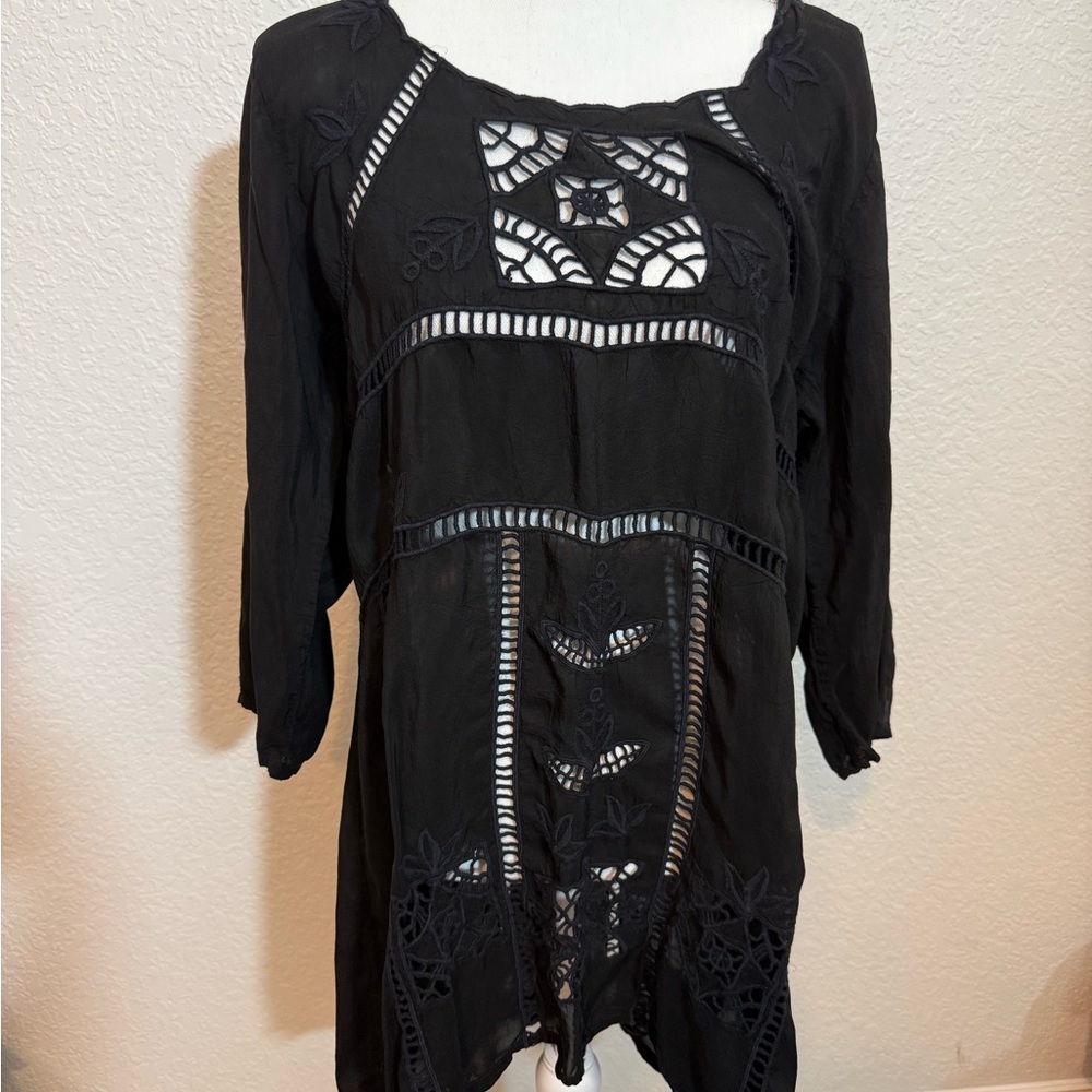 Elegant Black Lace Women's Shift Dress